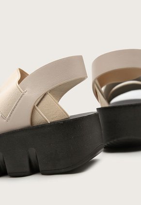 Sandalia Plataforma Nude-Negro Keddo