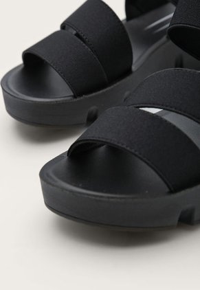 Sandalia Plataforma Negro Keddo