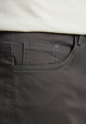 Pantalón KENNETH COLE Slim Fit Gris