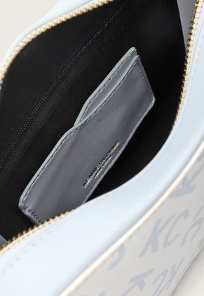 Bolso Manos Libres Azul Grisáceo-Marfil KENNETH COLE The Mono