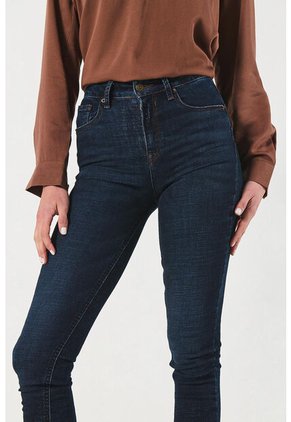 KOAJ PANTALON KOAJ PUSH UP FB 15597 4/24