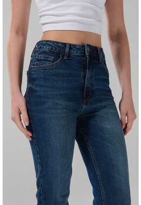 KOAJ PANTALON KOAJ JEAN MOM STA 29252 4/25