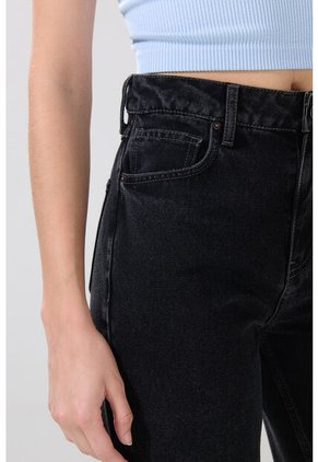 KOAJ PANTALON KOAJ JEAN 90S 30000 4/25