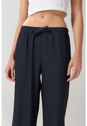 PANTALON KOAJ PALAZZO 24256 M 2/25