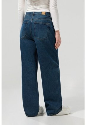 KOAJ PANTALON KOAJ JEAN BAGGY 27329 3/25