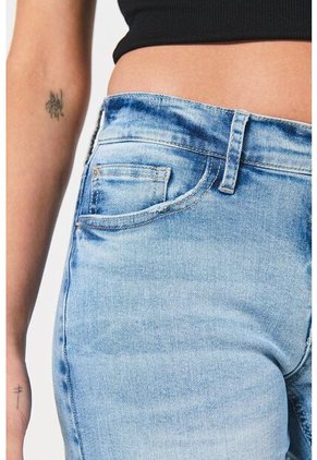 KOAJ SHORT KOAJ JEAN GIRLFRIEND 11486