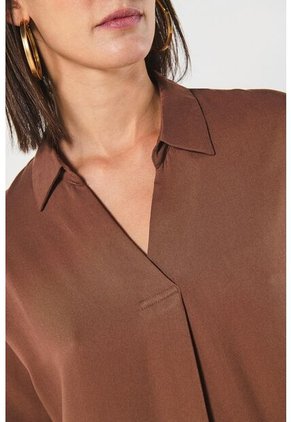 BLUSA KOAJ NI 5800 2/24