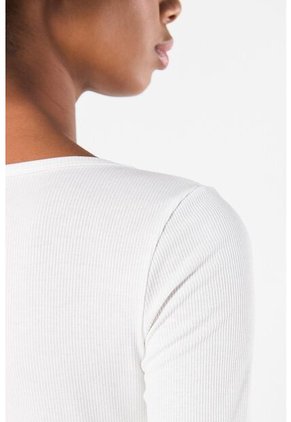 CAMISETA KOAJ BECKY 15916 4/24