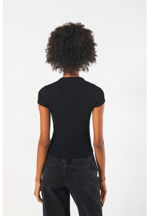 CAMISETA KOAJ SELINA 15911 4/24