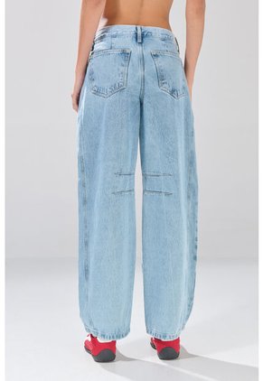 KOAJ PANTALON KOAJ JEAN BARREL 33126 2/26
