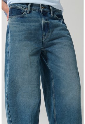 KOAJ PANTALON KOAJ JEAN BARREL 23347 M 2/25