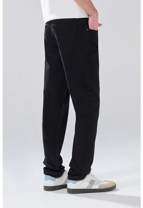 KOAJ PANTALON KOAJ JEAN SLIM 32021 1/26