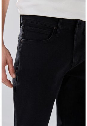 KOAJ PANTALON KOAJ JEAN SLIM 32021 1/26
