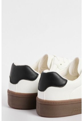 KOAJ ZAPATOS KOAJ CLASSIC 24141 4/25