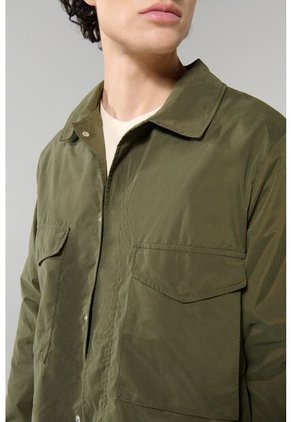 KOAJ CAZADORA KOAJ YEFRID 1/25