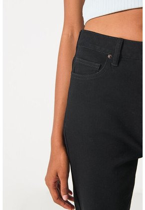 KOAJ PANTALON KOAJ JEAN MOM STA 18673 4/24