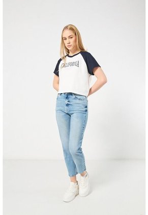 PANTALON KOAJ JEAN MOM STA 15514 4/24