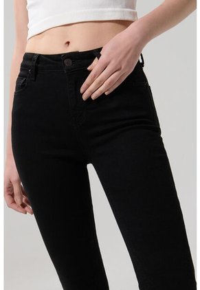 KOAJ PANTALON KOAJ JEAN JEGGING TA  28379 4/2