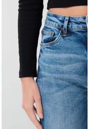 KOAJ PANTALON KOAJ JEAN MOM STA 24186 2/25