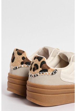 KOAJ ZAPATOS KOAJ PLATFORM F 23699 4/25