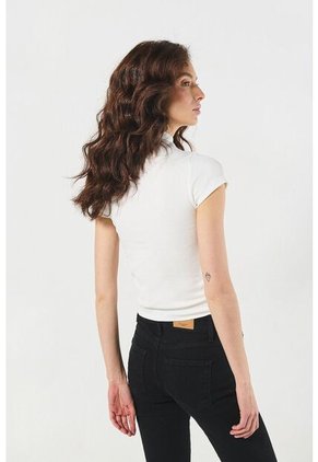 CAMISETA KOAJ SELINA 15911 4/24