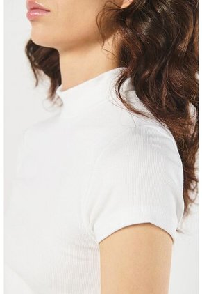 CAMISETA KOAJ SELINA 15911 4/24