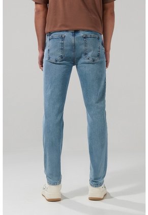 KOAJ PANTALON KOAJ JEAN SLIM 29234 4/25