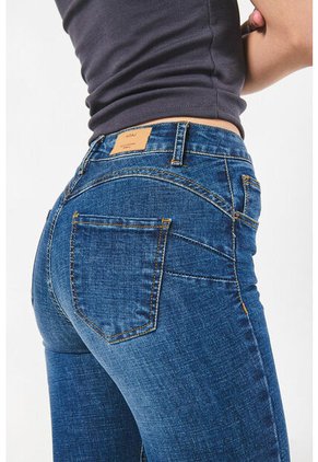 KOAJ PANTALON KOAJ PUSH UP FB 15596 4/24