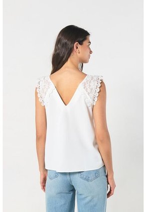 BLUSA KOAJ ESCOTE V ENCAJE 14517 4/24