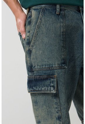 KOAJ BERMUDA KOAJ JEAN CARGO 25023 M 3/25