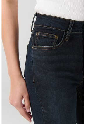 KOAJ PANTALÓN KOAJ JEAN FLARE 24209 M 2/25