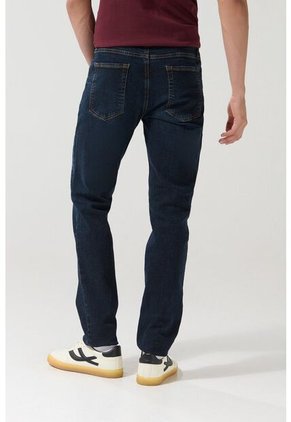 KOAJ PANTALON KOAJ JEAN SLIM 26020 3/25