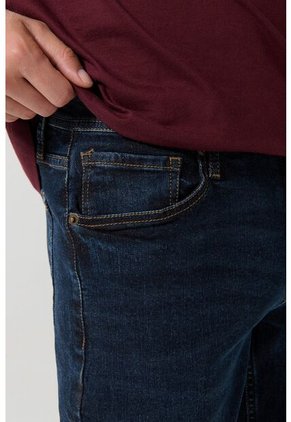 KOAJ PANTALON KOAJ JEAN SLIM 26020 3/25