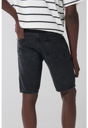 KOAJ BERMUDA KOAJ JEAN 20645 1/25