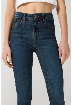 PANTALON KOAJ JEAN PUSH UP 25306 3/25