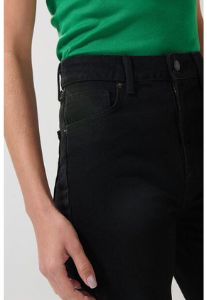 KOAJ PANTALON KOAJ JEAN 90S 23485 2/25