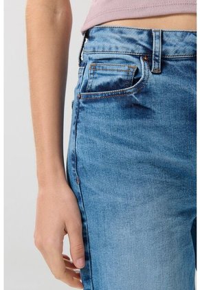 PANTALON JEAN KOAJ PALAZZO 23857 M 2/25