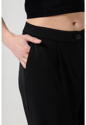 KOAJ PANTALÓN KOAJ BOTA RECTA 26032 M 3/25