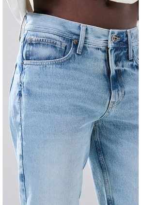 KOAJ BERMUDA KOAJ JEAN 32994 2/26