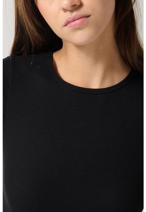 CAMISETA KOAJ DELINA 17593 4/24