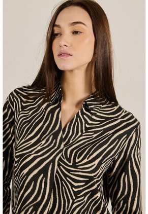 BLUSA KOAJ SOLAPA MANGA 3-4  5664 1-24