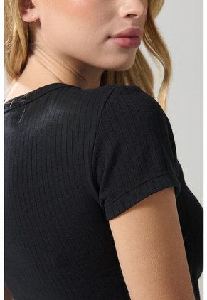 CAMISETA KOAJ RANIA 17592 4/24