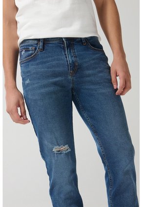 KOAJ PANTALON KOAJ JEAN SLIM 23103 2/25