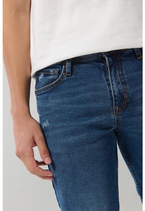 KOAJ PANTALON KOAJ JEAN SLIM 23103 2/25