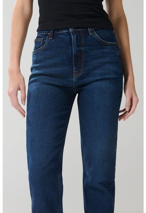 KOAJ PANTALON KOAJ JEAN MOM STA 22827 2/25