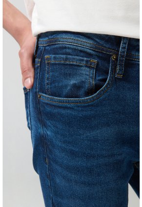 KOAJ PANTALON KOAJ JEAN SLIM 22877 2/25