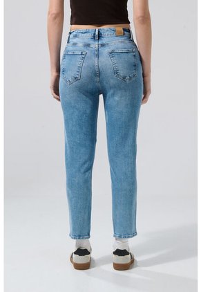 KOAJ PANTALON KOAJ JEAN MOM STA 28074 3/25