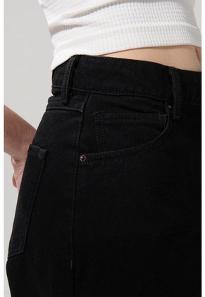 KOAJ PANTALON KOAJ JEAN 90S 28320 4/25