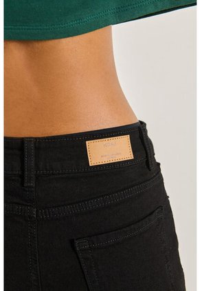 PANTALON KOAJ JEAN MOM STA 8024 2/24