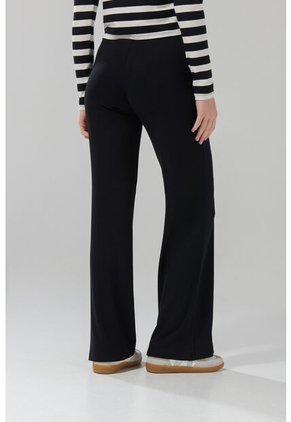 KOAJ PANTALON KOAJ FLARE MODA 28124 4/25